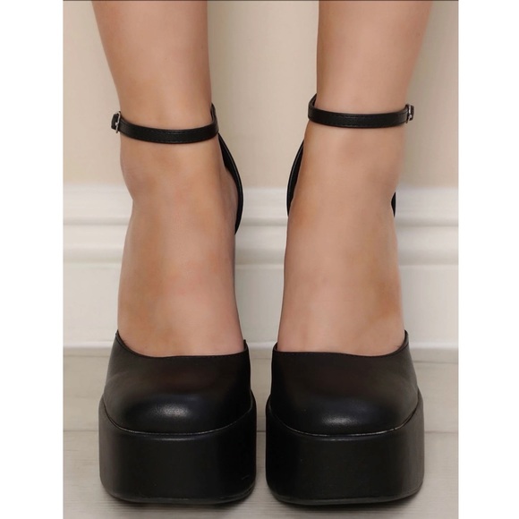Black Platform Block High Heels - Picture 3 of 14